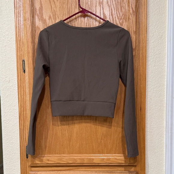 ECHT Women's Rib Knit Long Sleeve Workout Tee - Size Medium - Picture 3 of 5